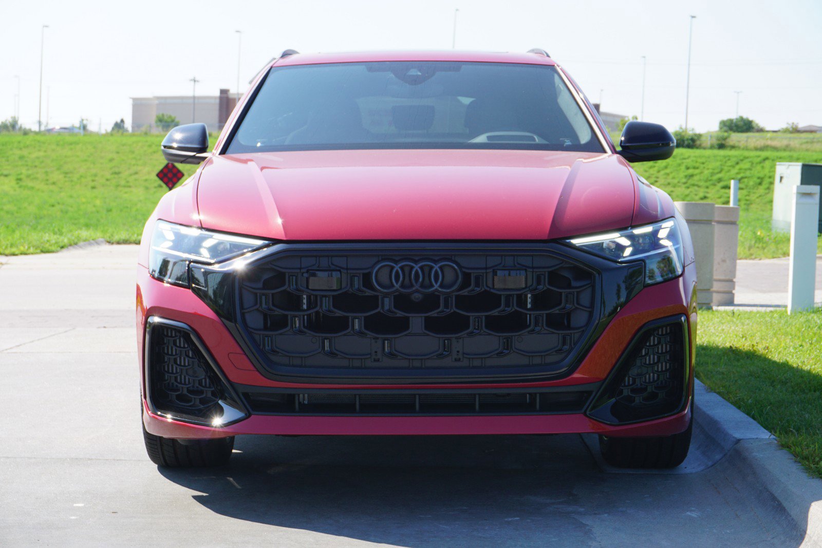 2024 Audi SQ8 Prestige photo 3
