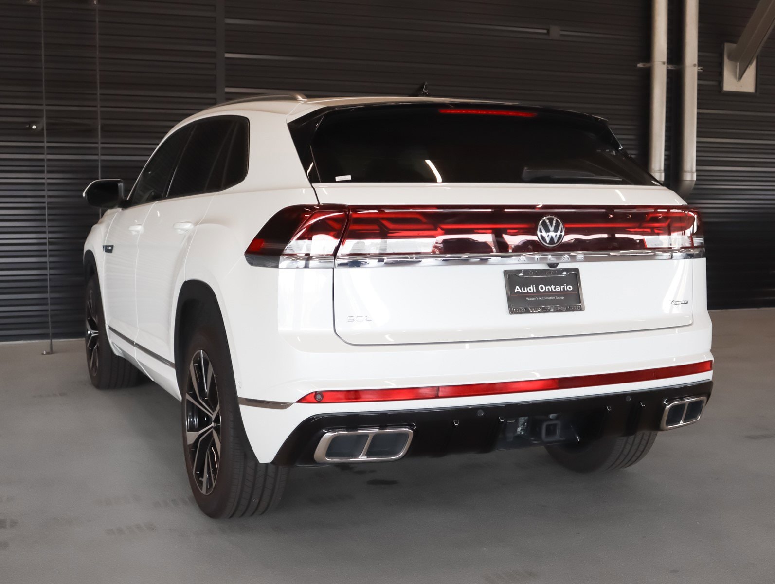 Used 2025 Volkswagen Atlas Cross Sport SEL Premium R-LINE with VIN 1V2FE2CA0SC204664 for sale in Ontario, CA