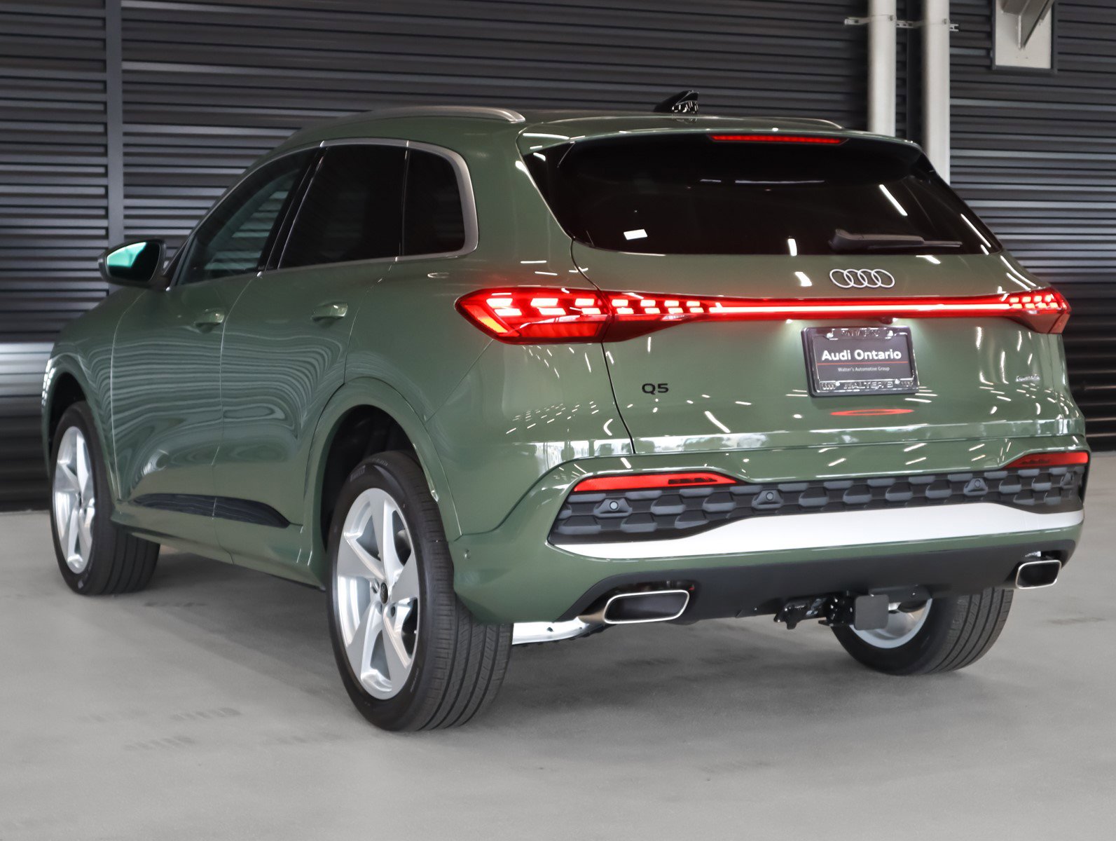 2025 Audi Q5 2.0T Premium Plus photo 2