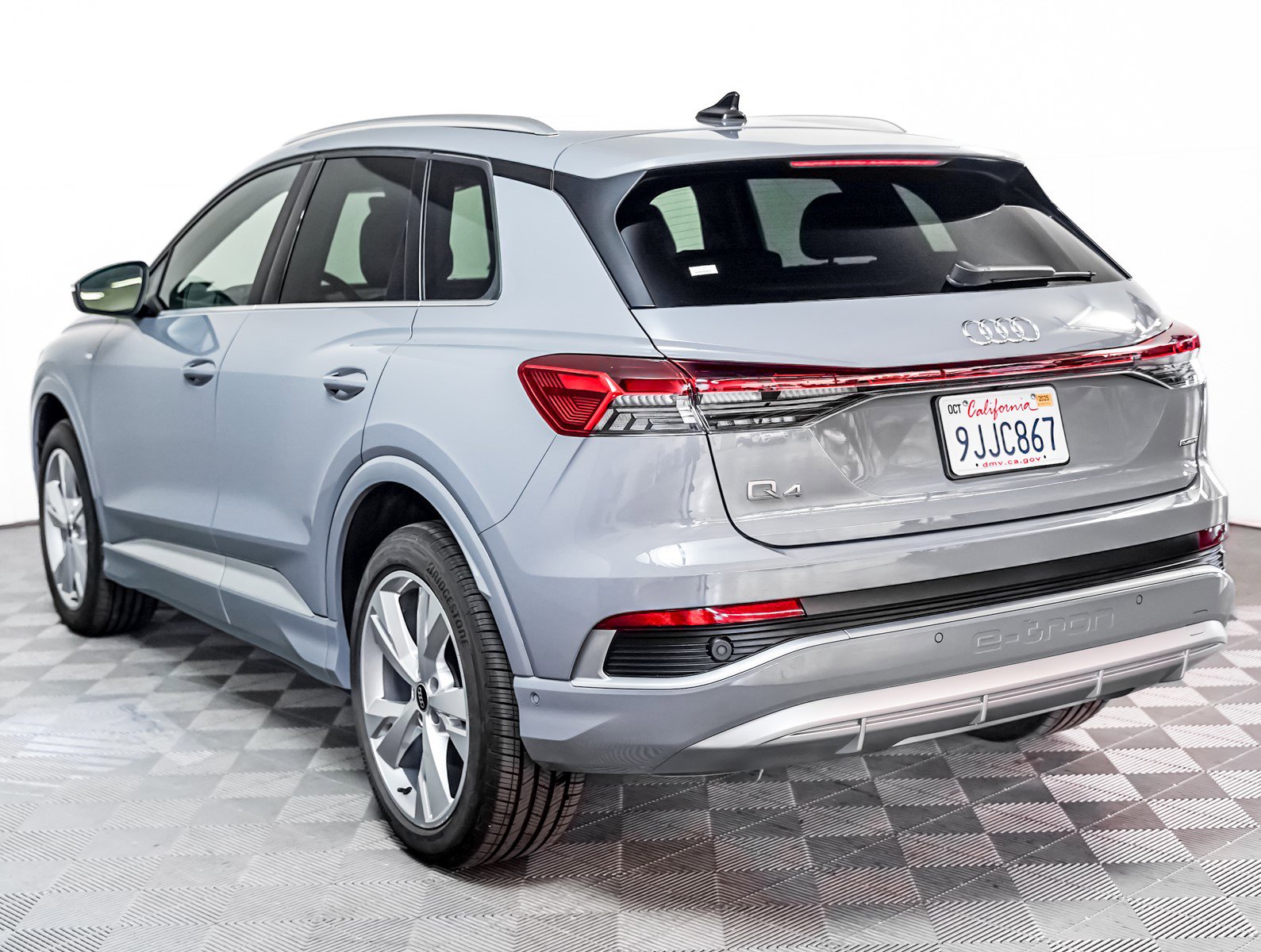 2023 Audi Q4 50 E-tron Premium Plus photo 2