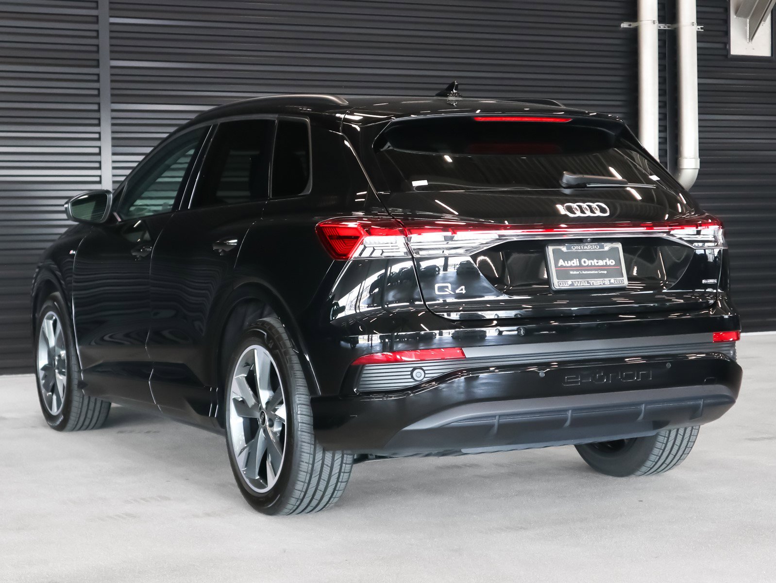 2024 Audi Q4 E-tron Premium photo 3