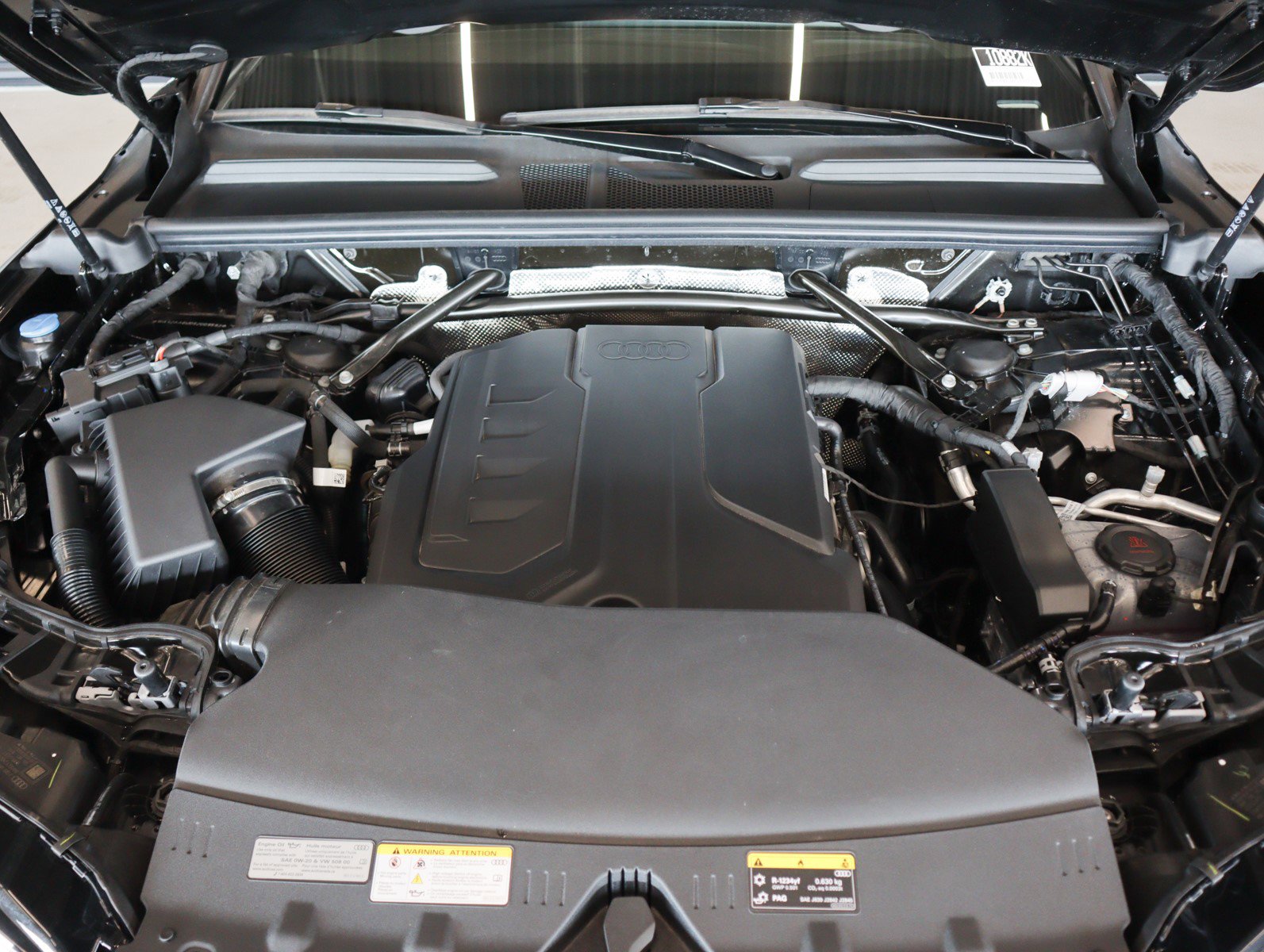 2025 Audi Q5 2.0T Premium Plus photo 3