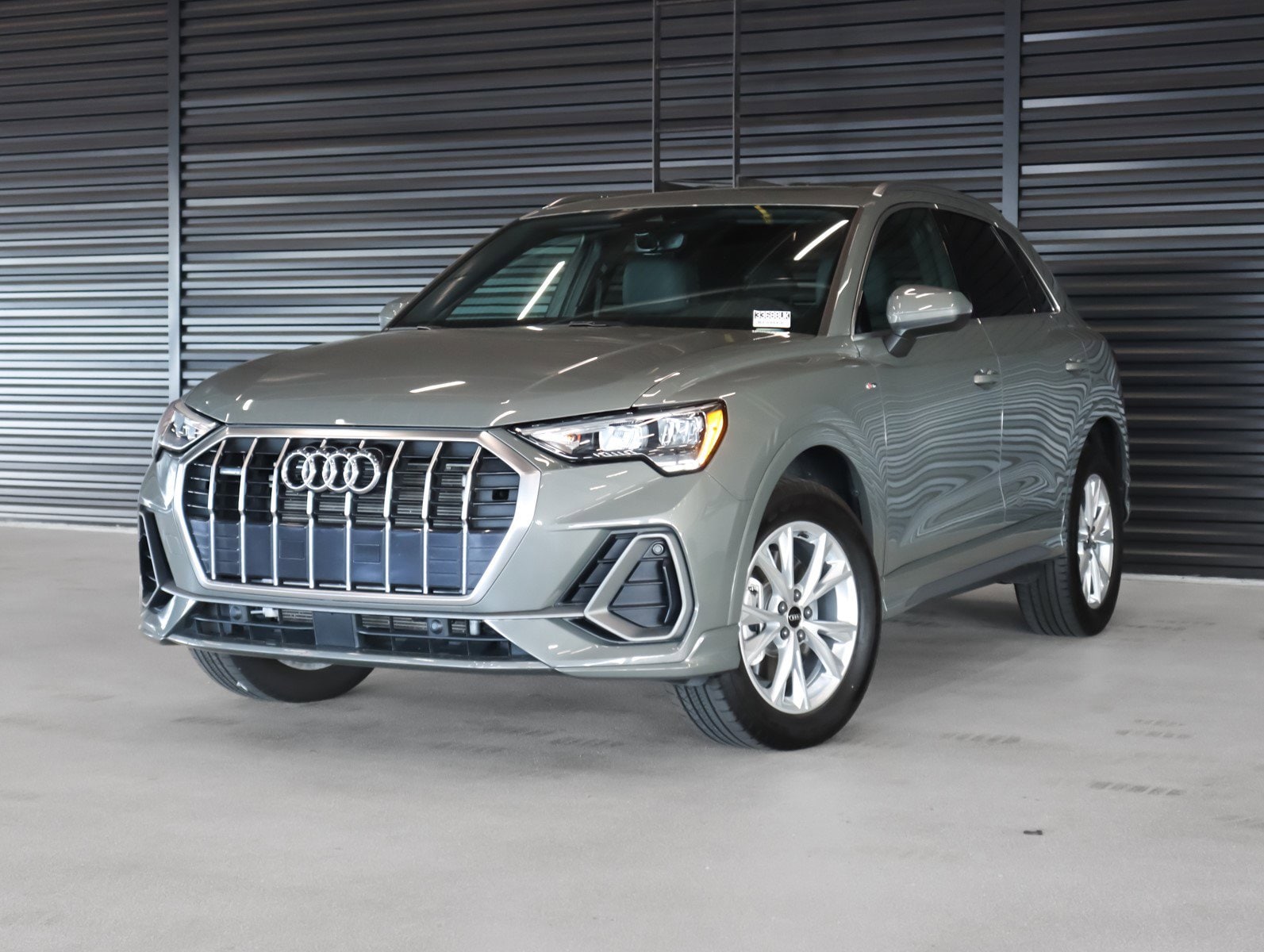 2022 Audi Q3 S line Premium