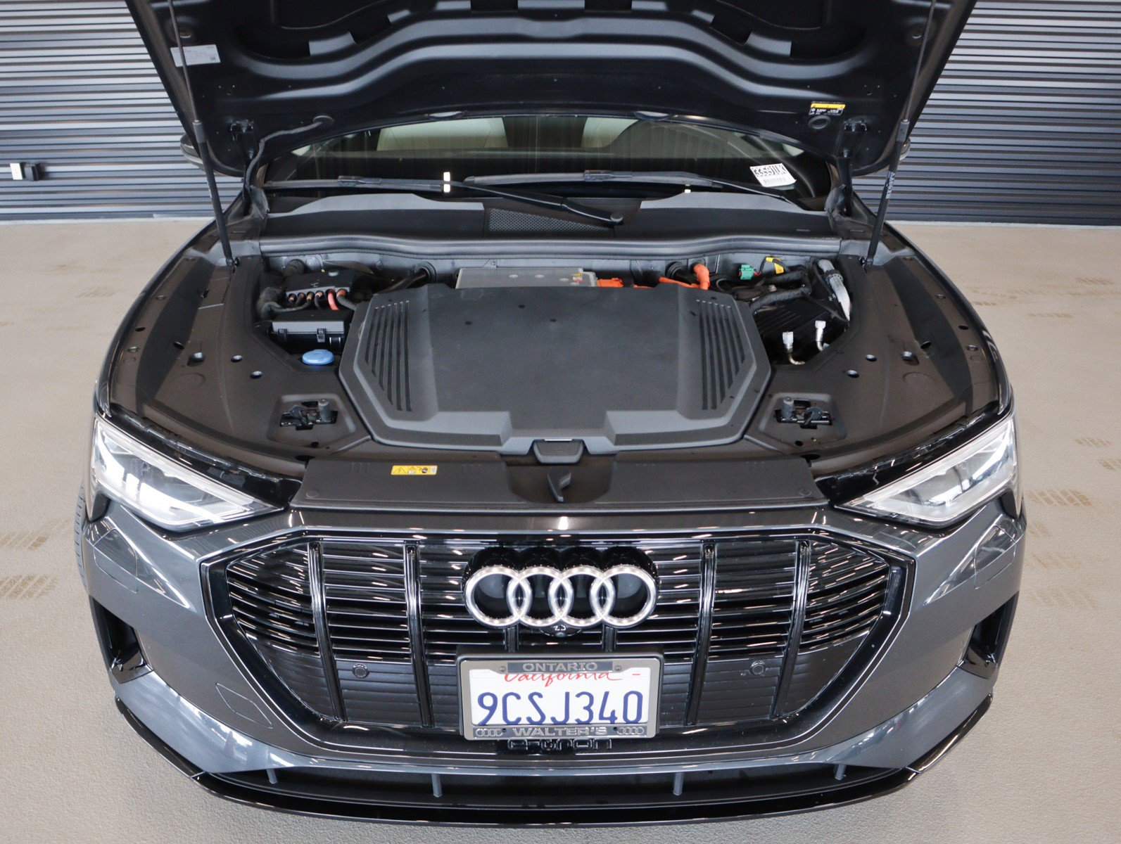 2022 Audi e-tron Premium photo 3