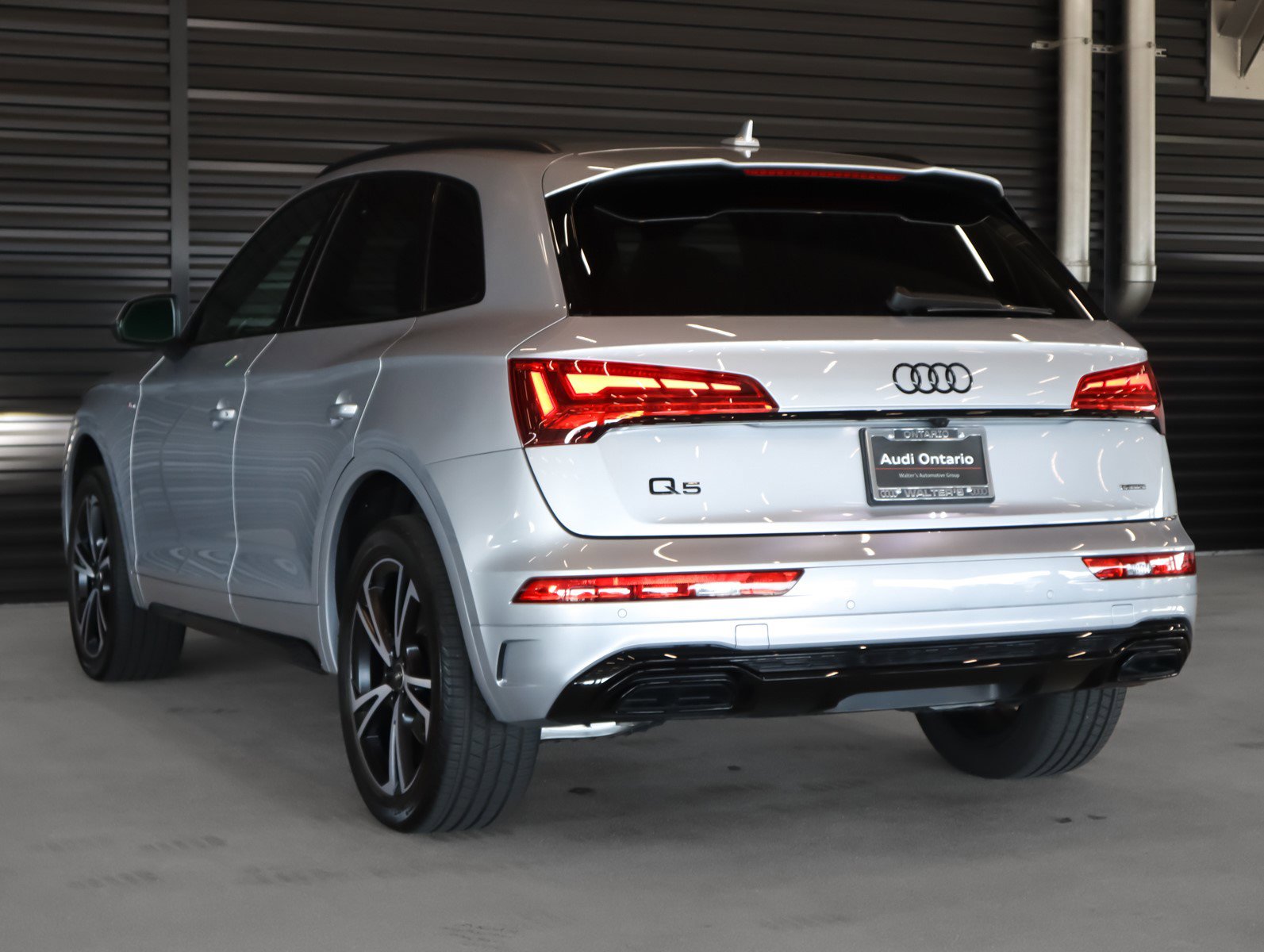 2025 Audi Q5 S line Premium Plus photo 2