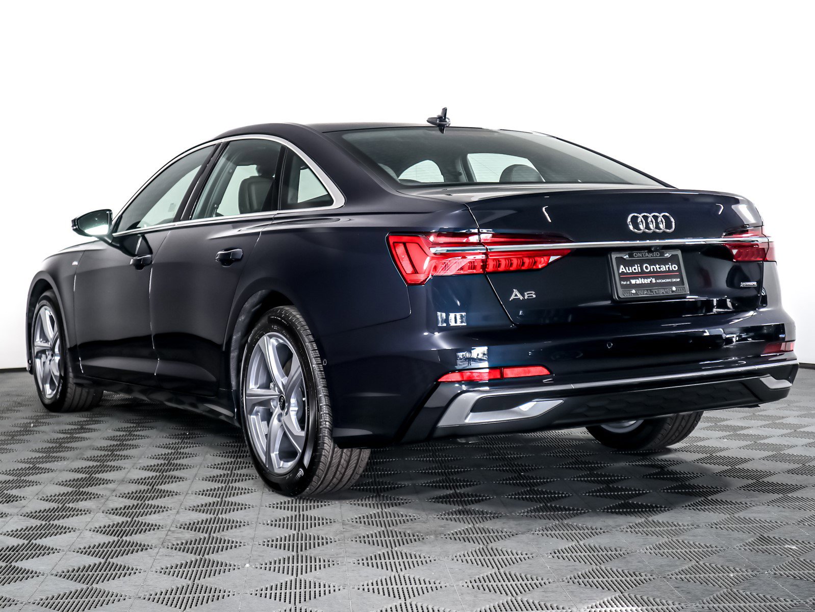 2025 Audi A6 Prestige photo 2