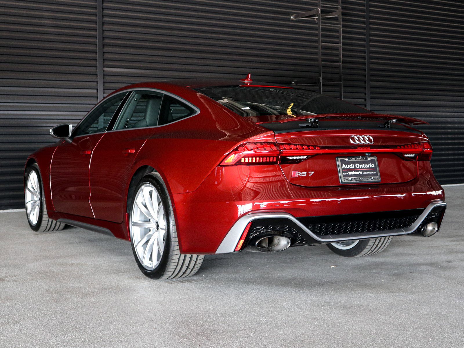 2025 Audi RS 7 Performance photo 2