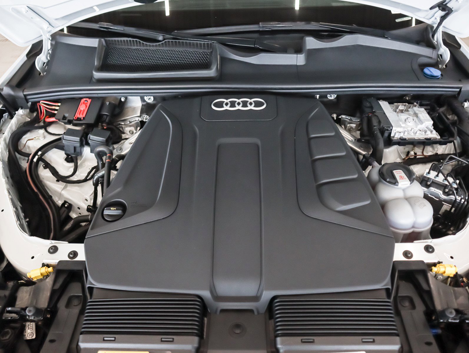 2022 Audi Q7 Premium photo 3
