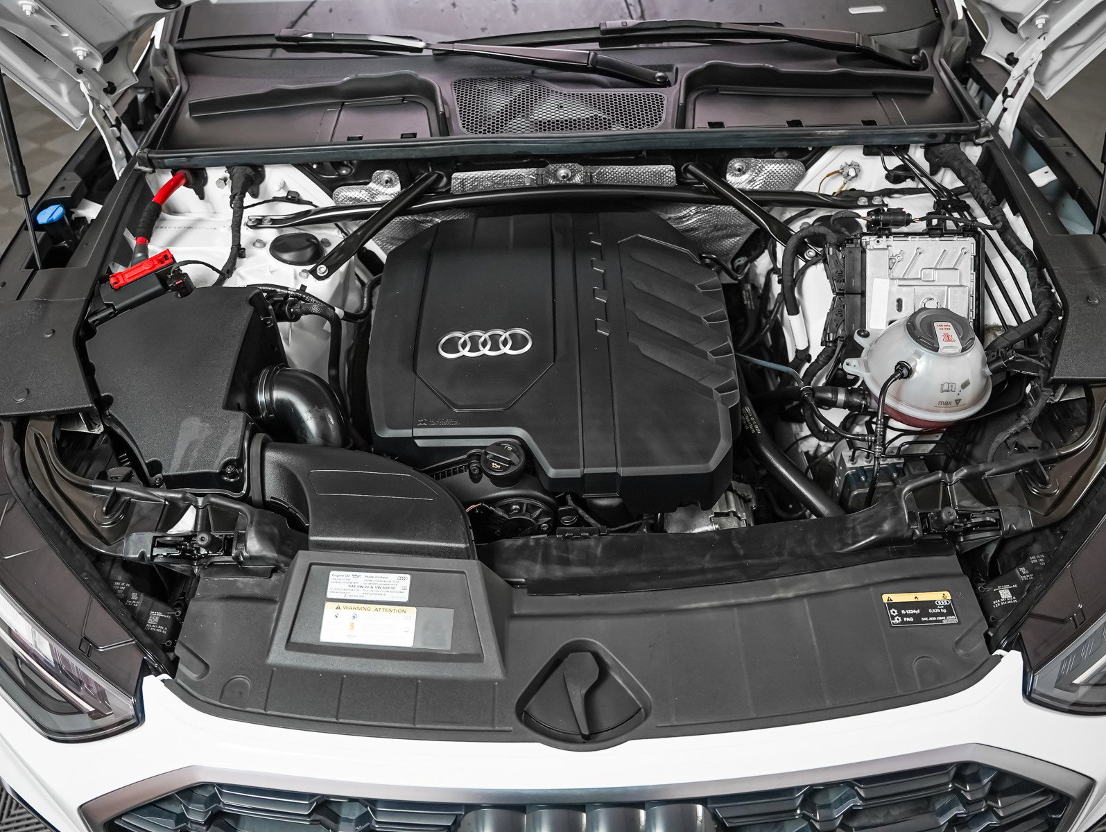 2022 Audi Q5 S line Premium photo 3