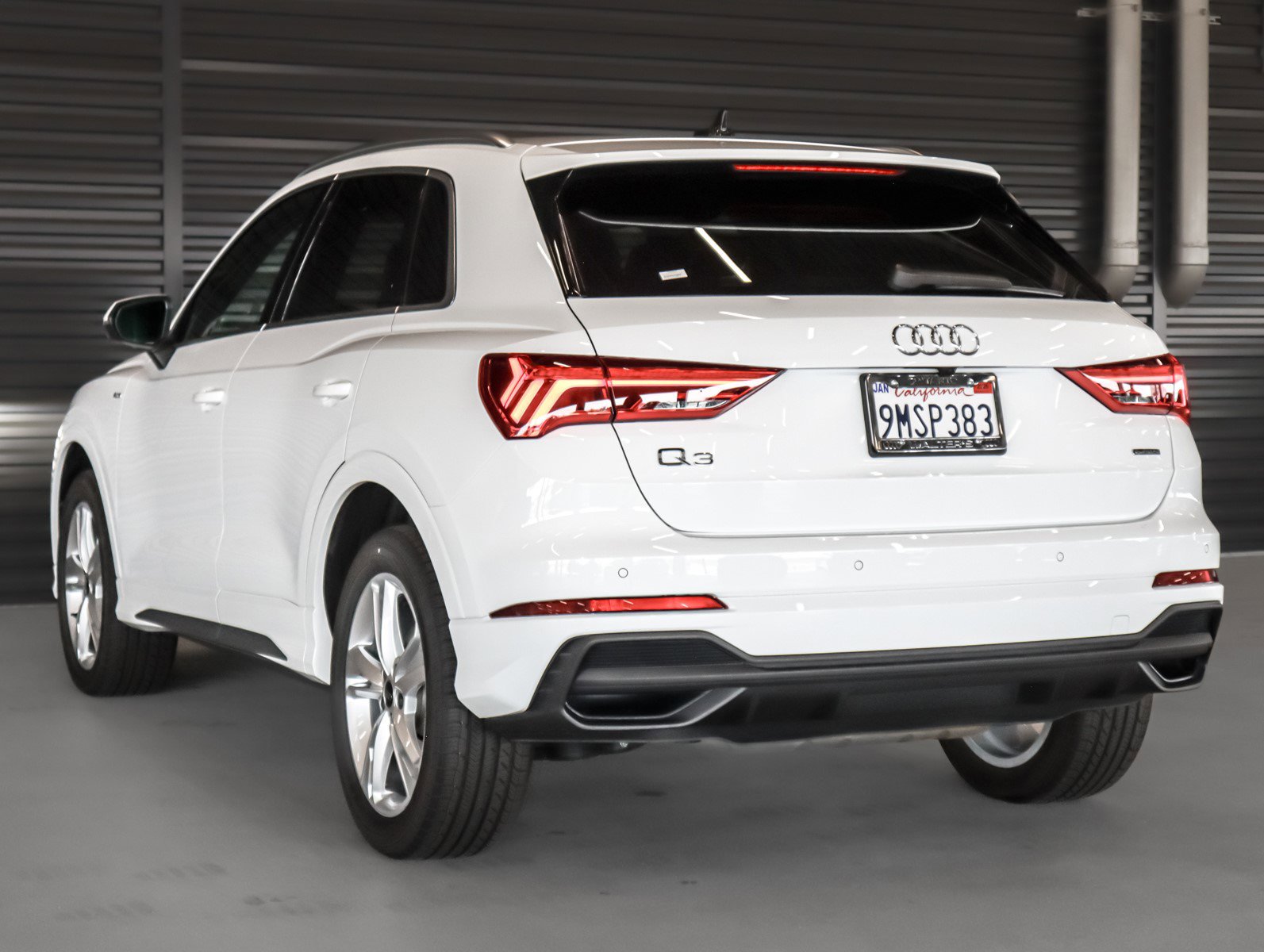 2024 Audi Q3 S line Premium Plus photo 2
