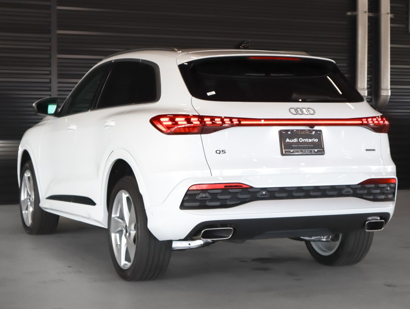 2025 Audi Q5 Premium Plus photo 2