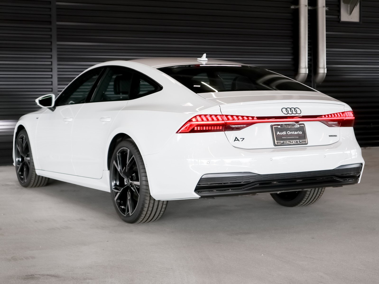 2025 Audi A7 55 Prestige photo 3