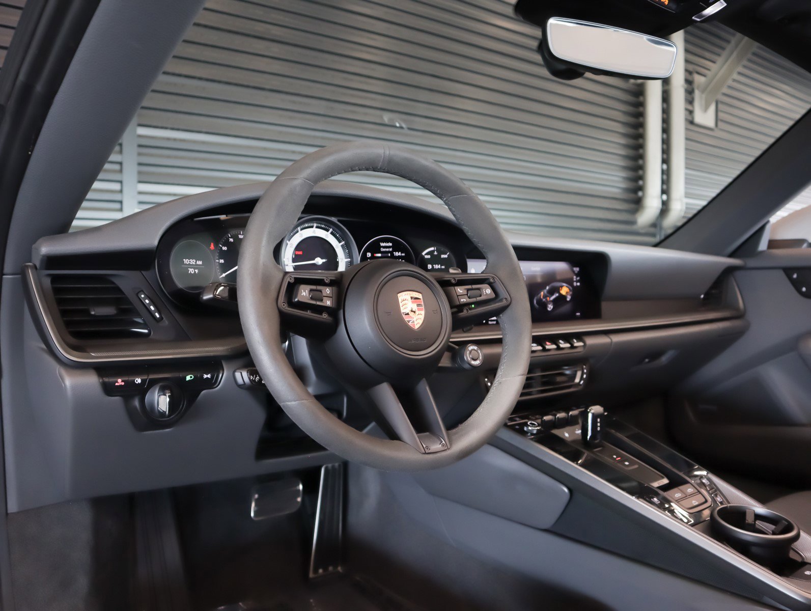 2024 Porsche 911 Cabriolet photo 4