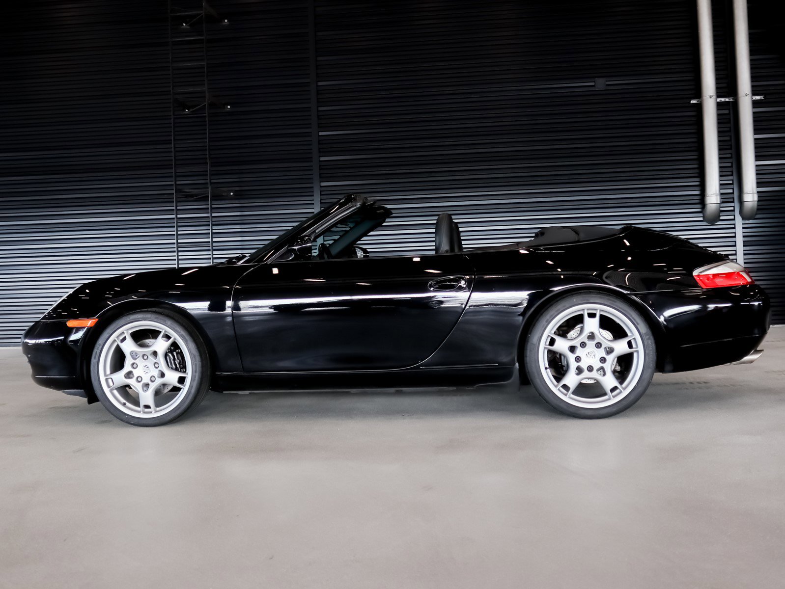 2000 Porsche 911 Cabriolet photo 2