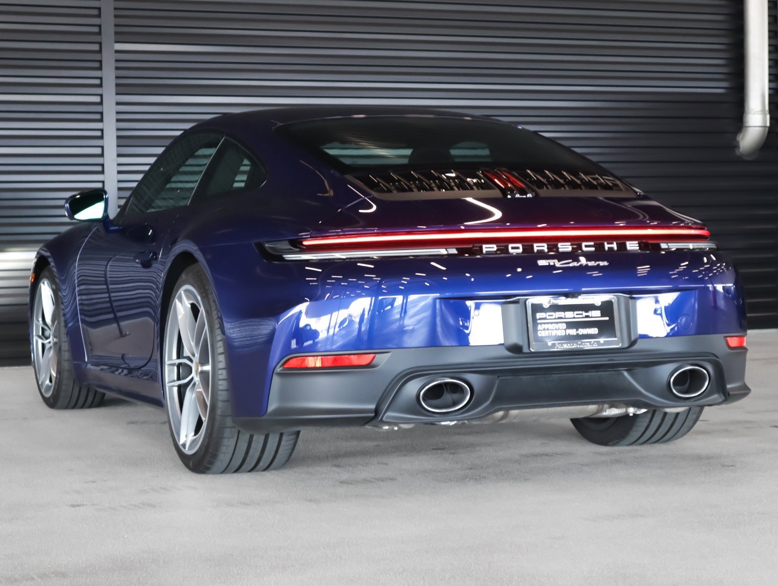 2025 Porsche 911 Coupe photo 3