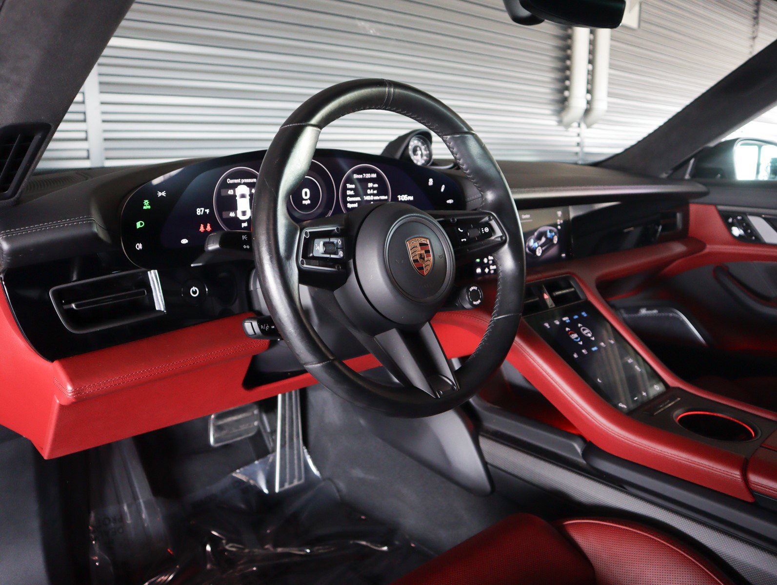 2020 Porsche Taycan Turbo S photo 4