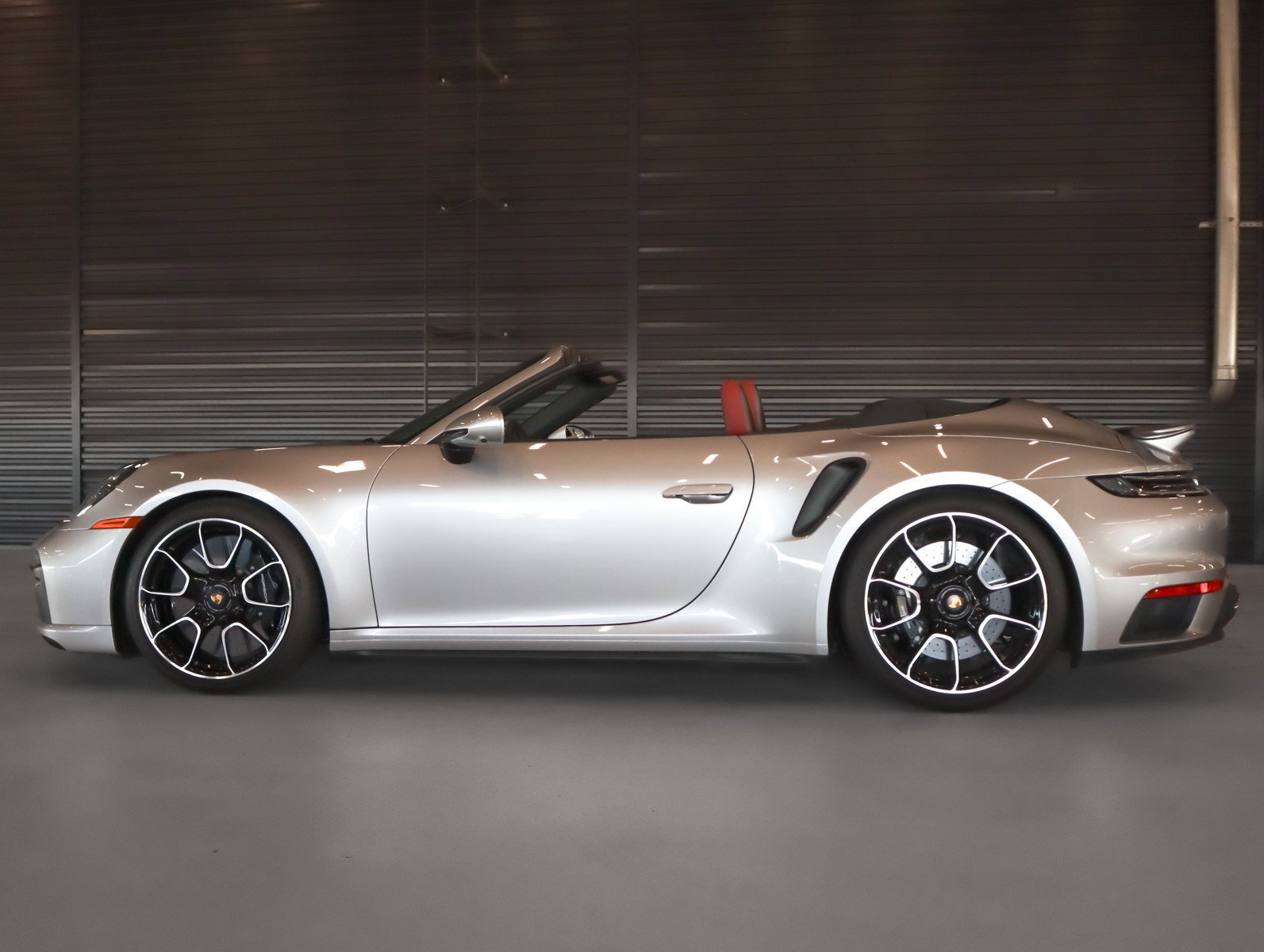 2022 Porsche 911 Turbo S Cabriolet photo 2