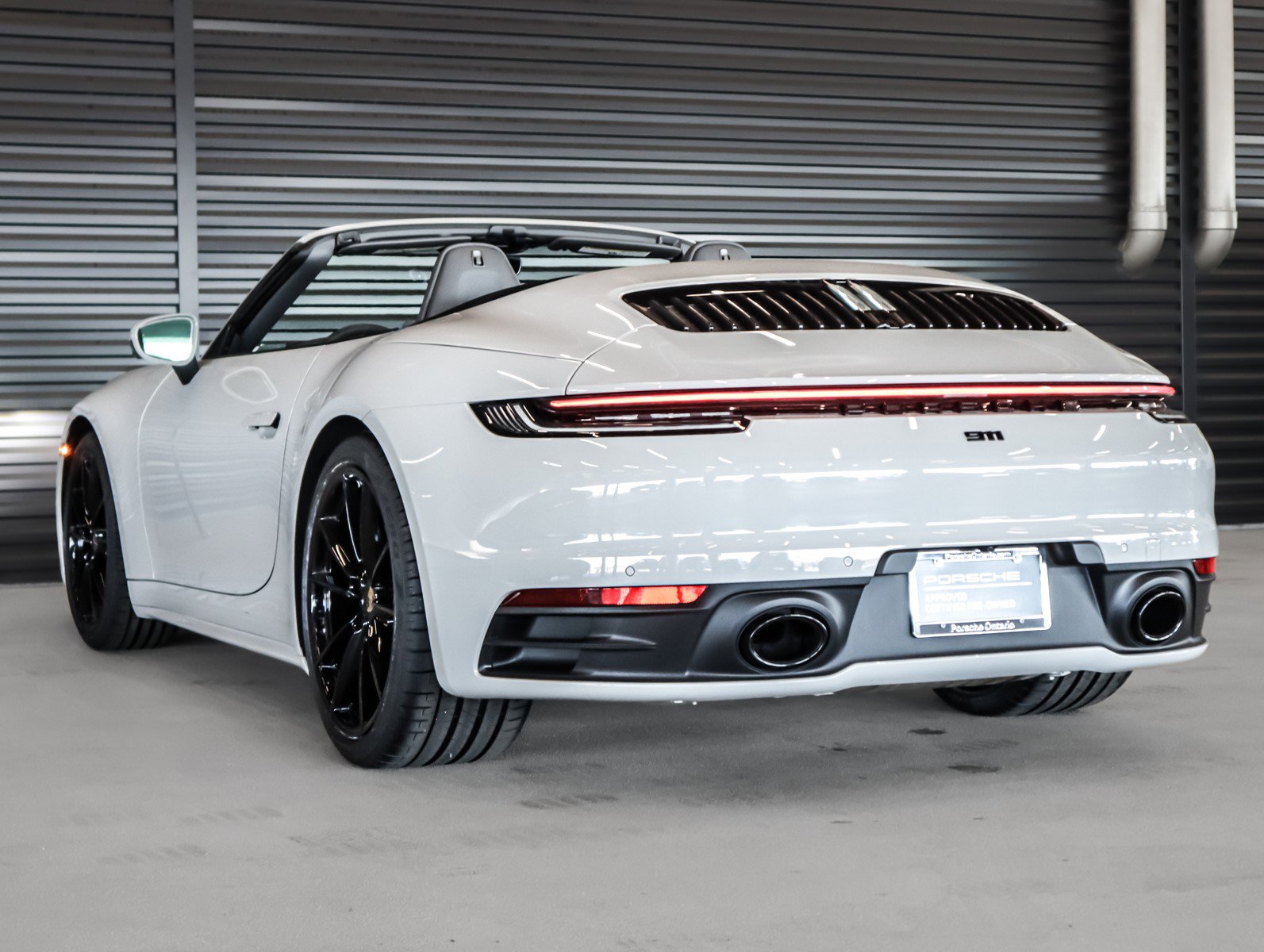 2024 Porsche 911 Cabriolet photo 3