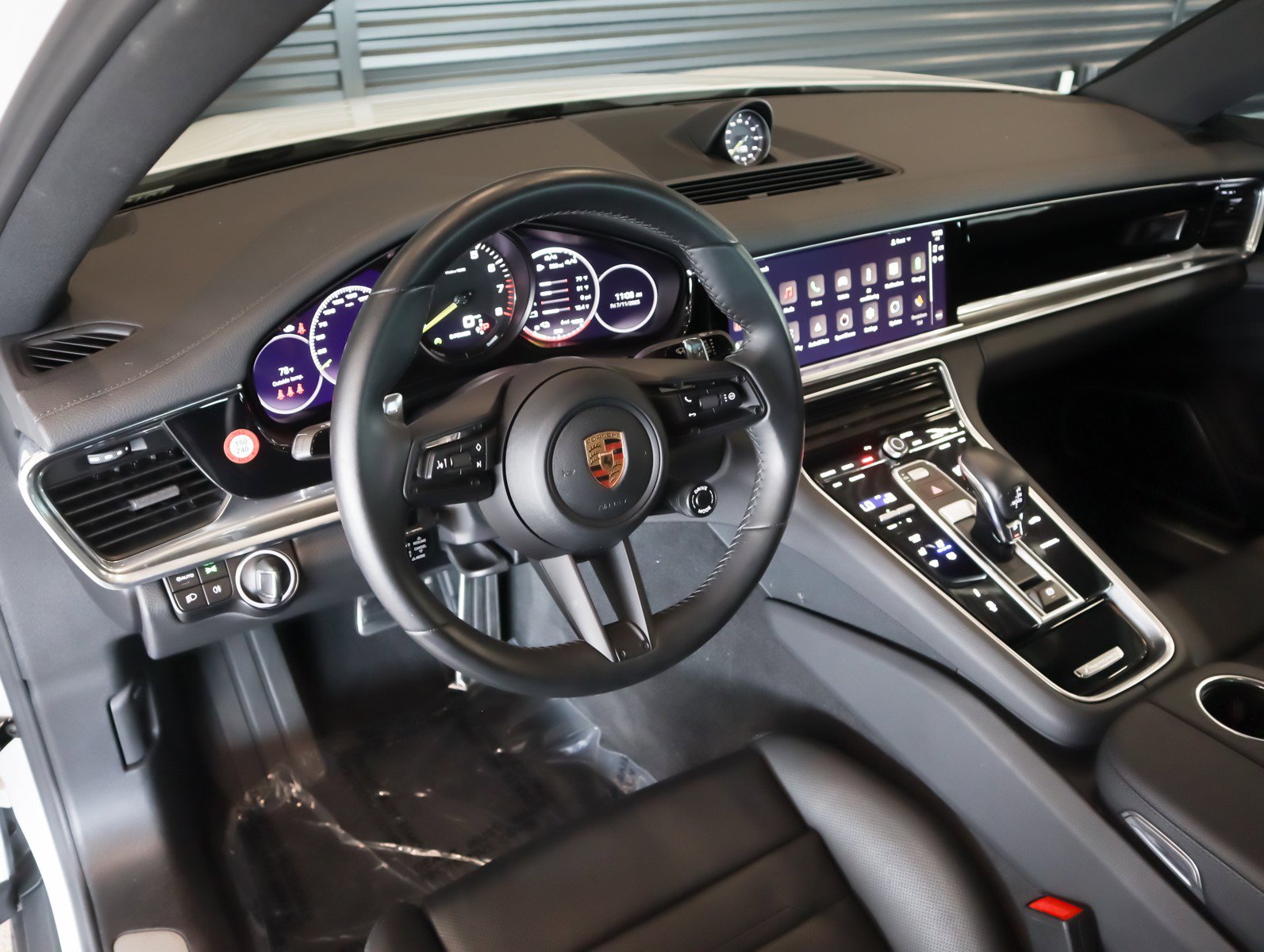 2023 Porsche Panamera 4S E-Hybrid photo 4