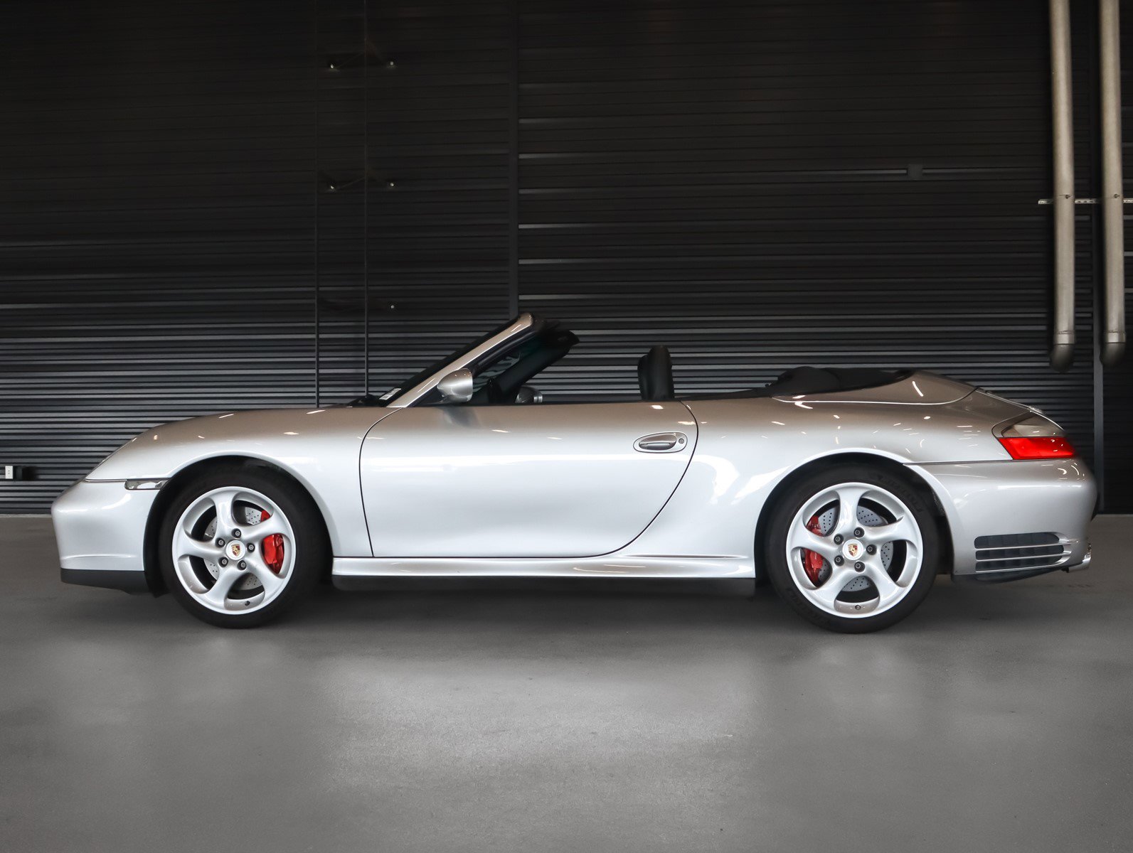 2004 Porsche 911 4S photo 2