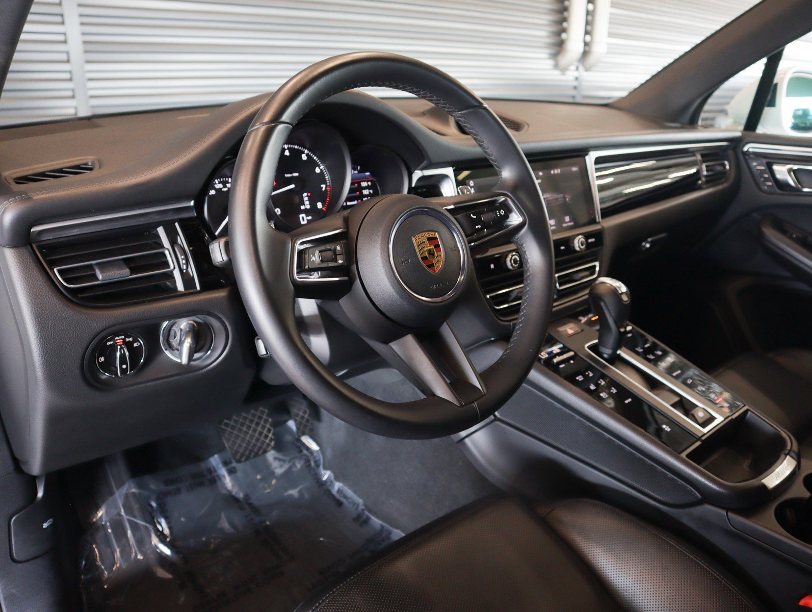 2022 Porsche Macan photo 4