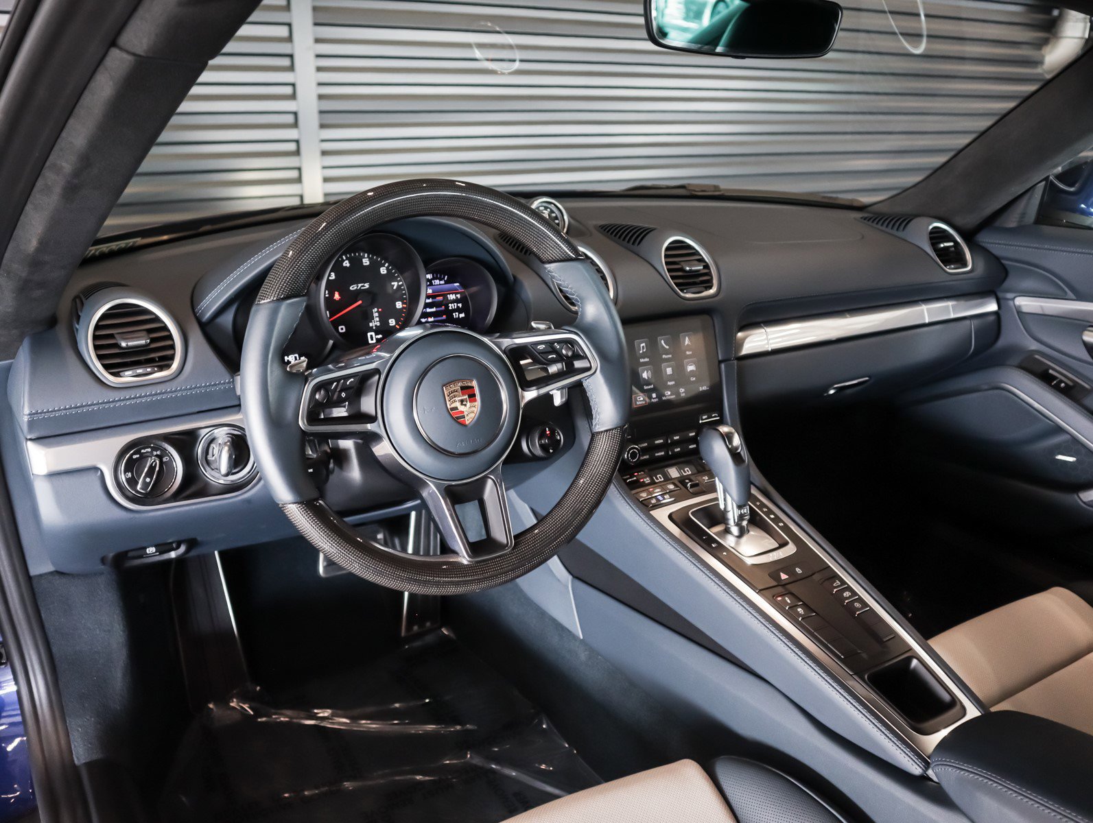 2025 Porsche Cayman GTS 4.0 photo 4
