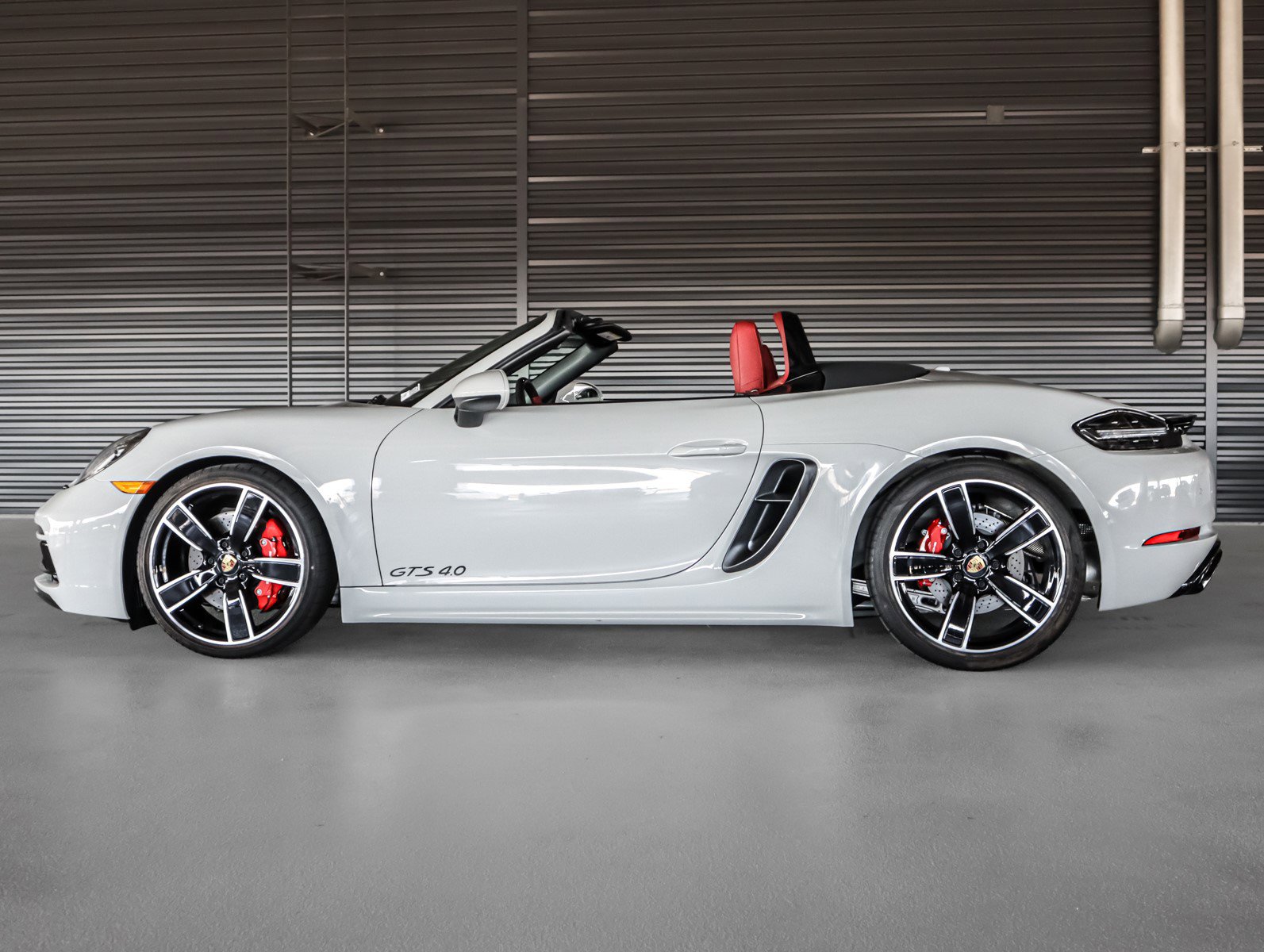 2025 Porsche Boxster GTS 4.0 photo 2