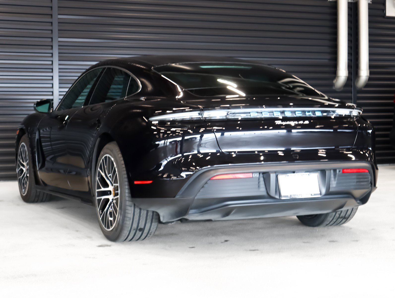 2023 Porsche Taycan 4S photo 3