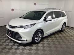 2021 Toyota Sienna Limited Minivan/Van