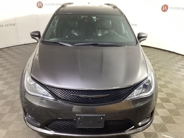 Used 2019 Chrysler Pacifica Touring L with VIN 2C4RC1BG8KR540185 for sale in Tinley Park, IL