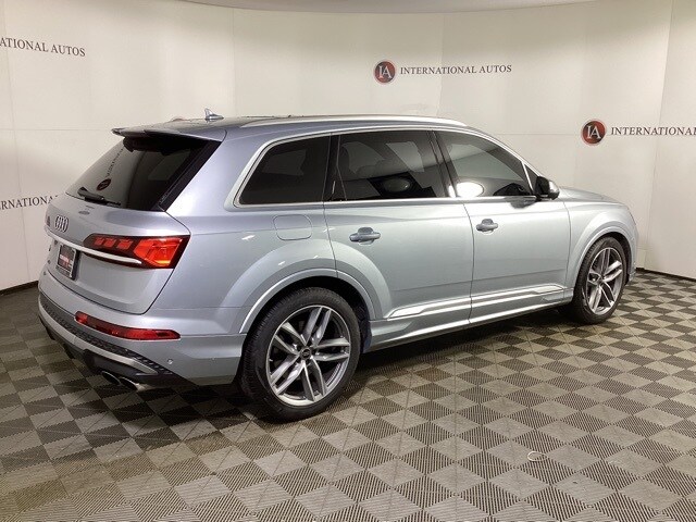 2025 Audi SQ7 Prestige photo 4