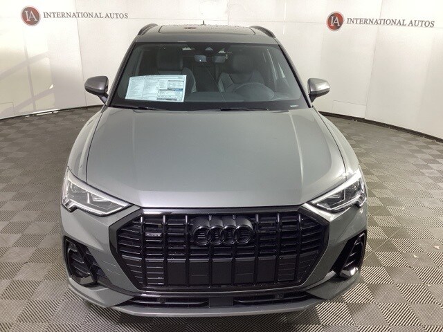 2025 Audi Q3 45 TFSI S line Premium photo 2