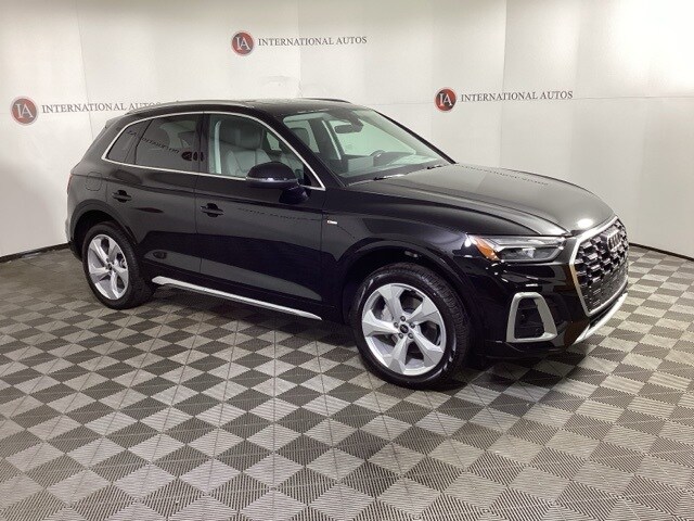 2025 Audi Q5 45 S line Premium Plus photo 3
