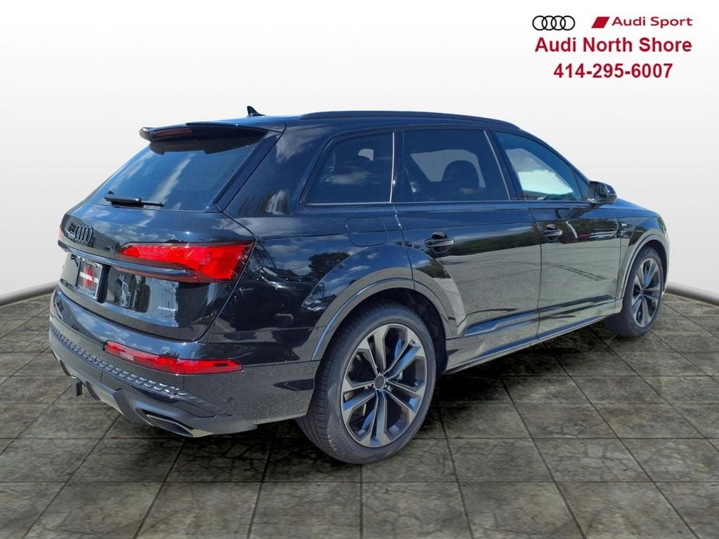 New 2026 Audi Q7 55 Premium SUV