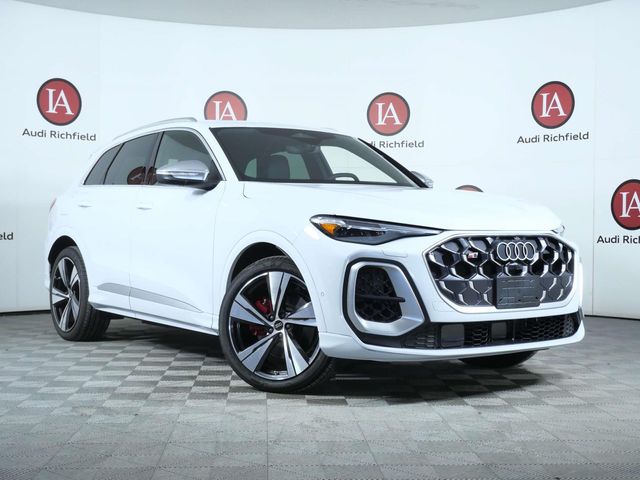 2025 Audi SQ5 Premium Plus's photo