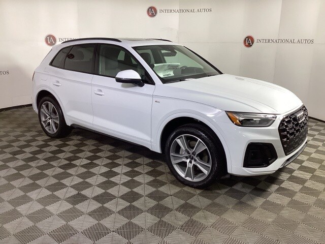 2025 Audi Q5 45 S line Premium photo 3