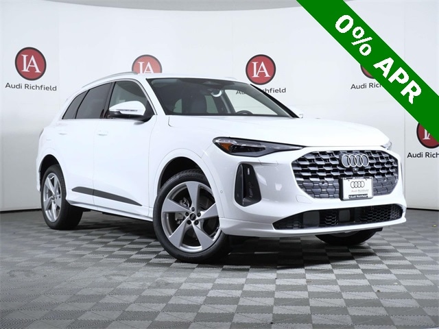 2025 Audi New Q5 Premium Plus's photo