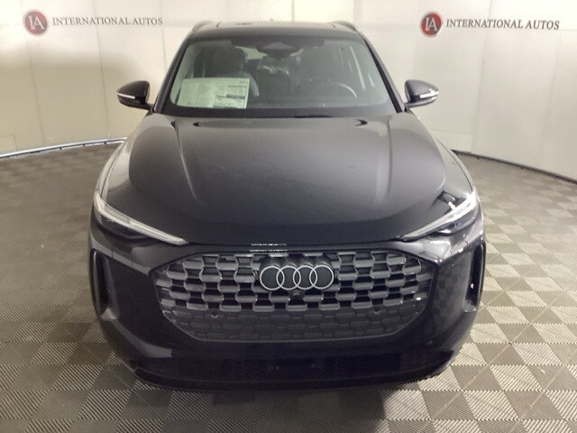 2025 Audi Q5 2.0T Premium Plus photo 2