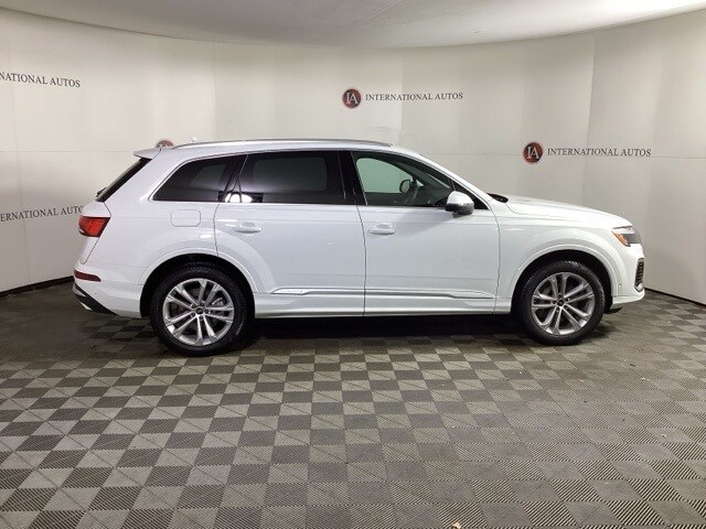 2025 Audi Q7 55 Premium photo 4