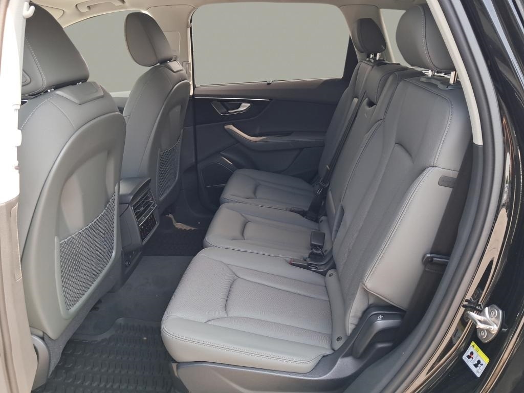 New 2025 Audi Q7 55 Premium Plus SUV