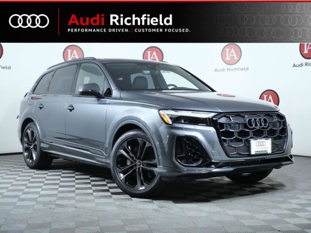 New 2026 Audi Q7 55 Premium SUV
