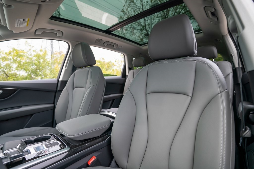 New 2026 Audi Q7 45 Premium SUV