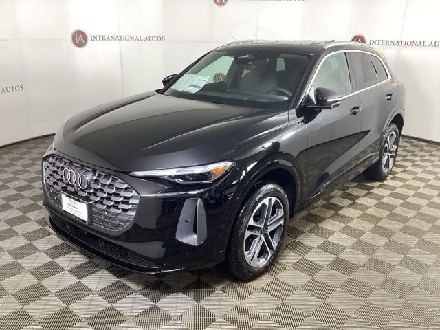 2025 Audi Q5 40 Premium Plus's photo