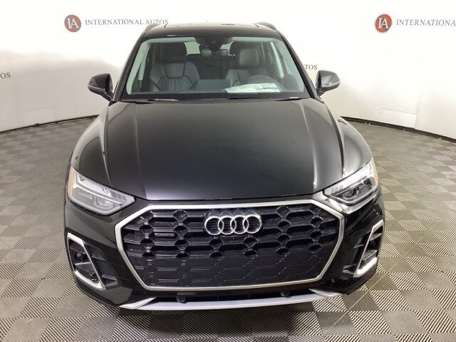 2025 Audi Q5 45 S line Premium Plus photo 2
