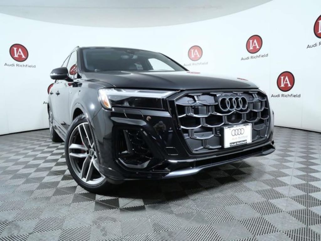 New 2026 Audi Q7 55 Premium SUV