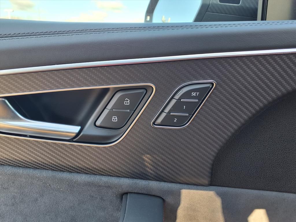 2026 Audi RS Q8 Base - Photo 9