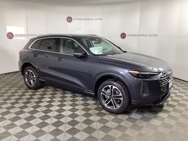 2025 Audi Q5 2.0T Premium Plus photo 3