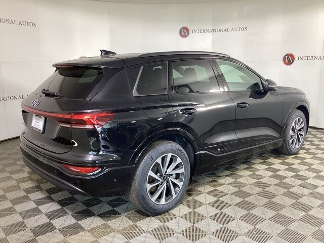 2025 Audi Q6 E-tron Prestige photo 4