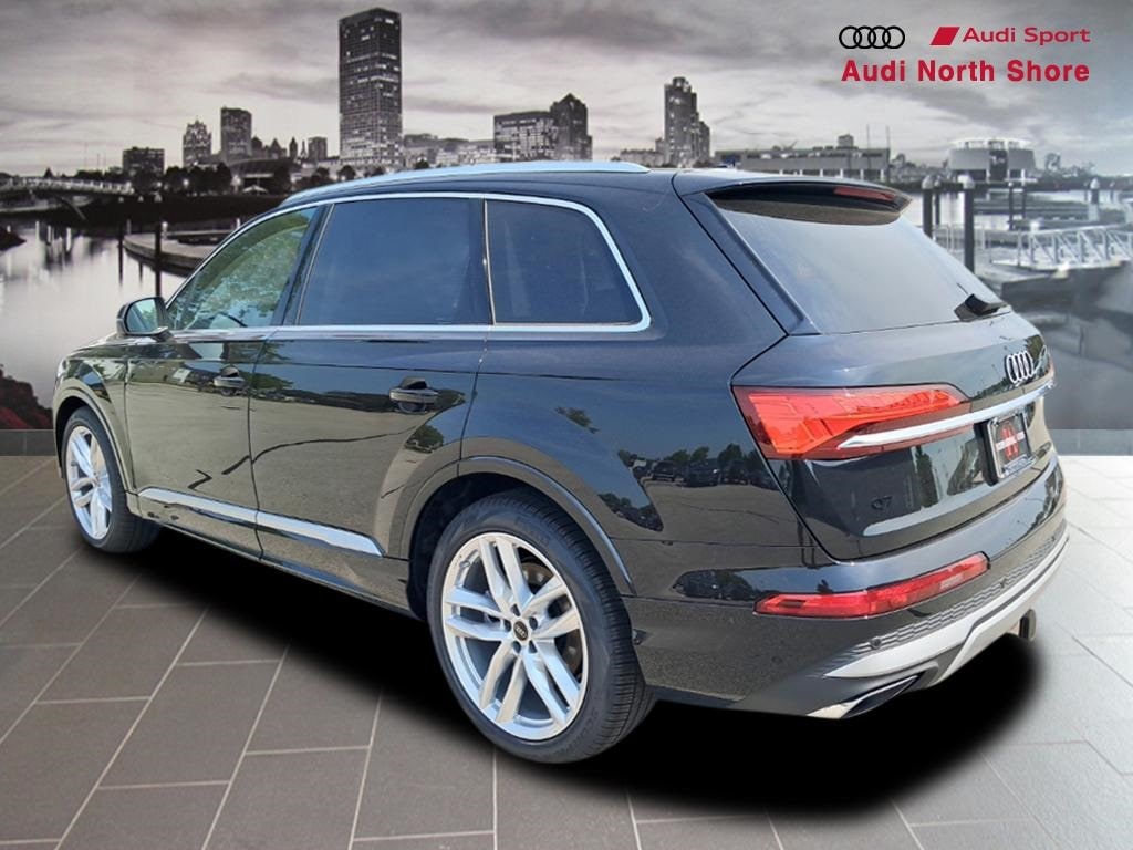 New 2025 Audi Q7 55 Premium Plus SUV