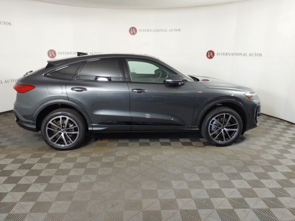 New 2026 Audi Q5 2.0T Premium Plus SUV